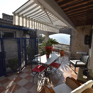 Climatise Et Sa Terrasse Privee En Apartment La Trinité