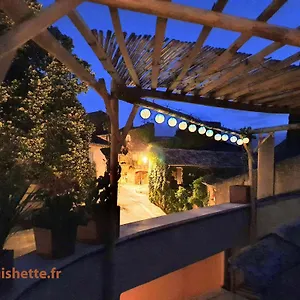 L'exquishette De Lourmarin, Un Nid Sur Les Toits. Ferienhaus Lourmarin